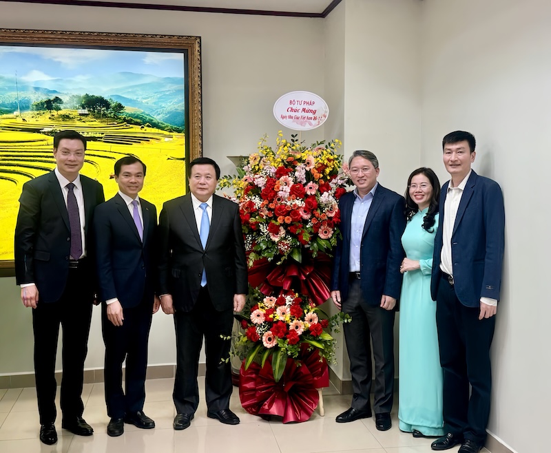 Bộ trưởng Nguyễn Hải Ninh chúc mừng Học viện Chính trị quốc gia Hồ Chí Minh nhân Ngày Nhà giáo Việt Nam